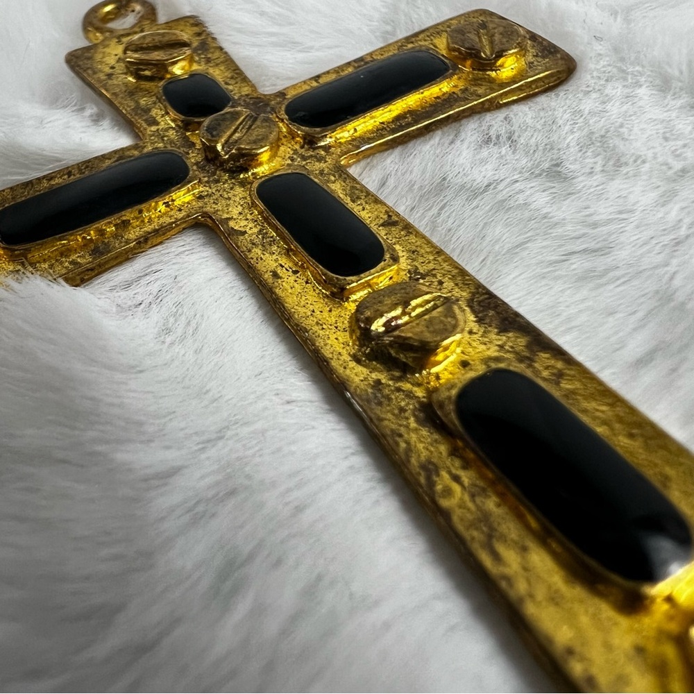 Vintage Gold Tone w/ Black Enamel Pendant
